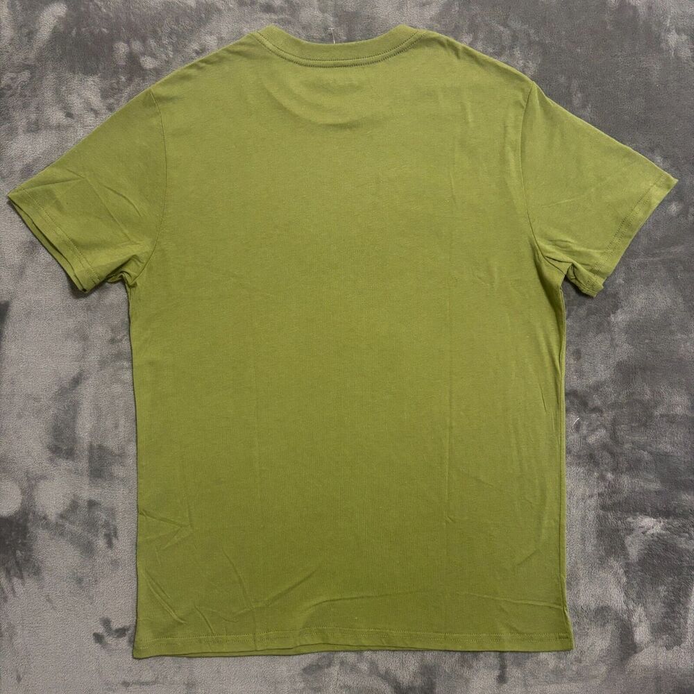 'This Guy Needs A Beer' T-Shirt Men's Sz L & XXL Green Short Sleeve - Picture 2 of 6